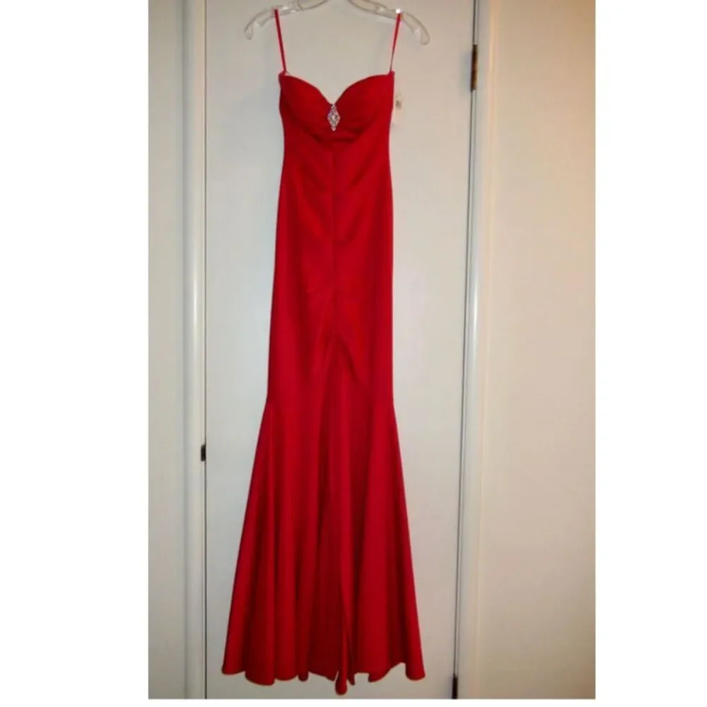 Xscape Strapless Ruched Mermaid Maxi Gown